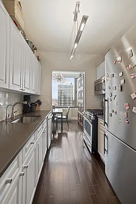 Sold by Maxwell Jacobs | media 3