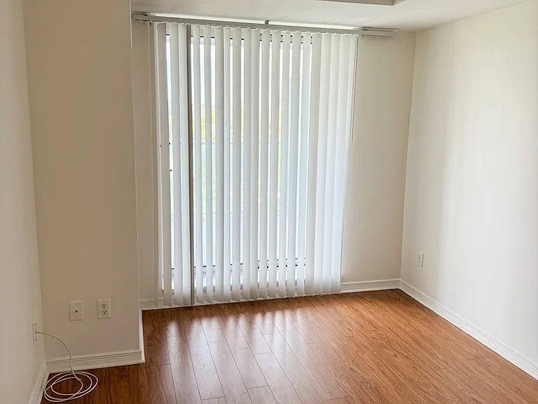 11 Oneida Cres #305 — Photo 6