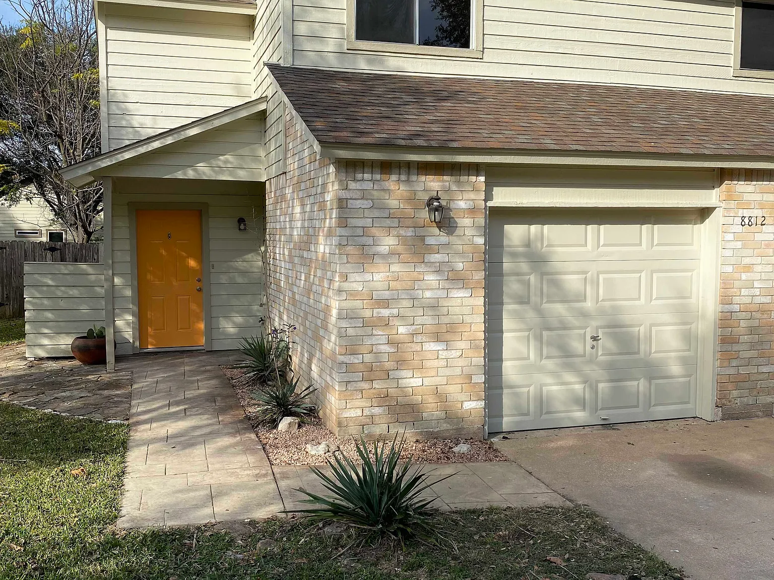 2 bed, 1.5 bath, 1000 sqft, $1,825 — Photo 3