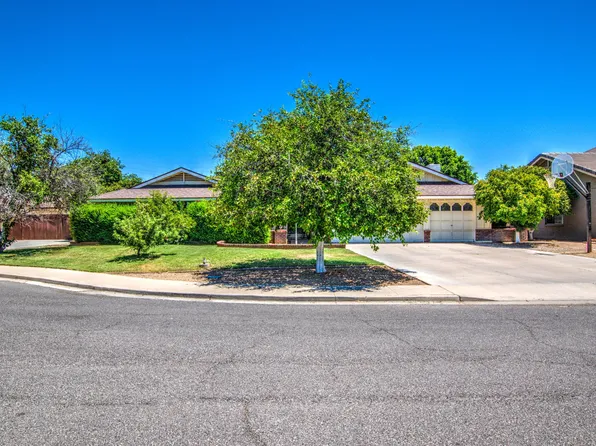 1139 N York Cir, Mesa, AZ 85213