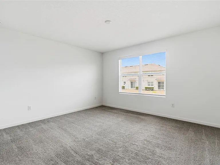 1124 Lakeshore Breeze Pl — Photo 12
