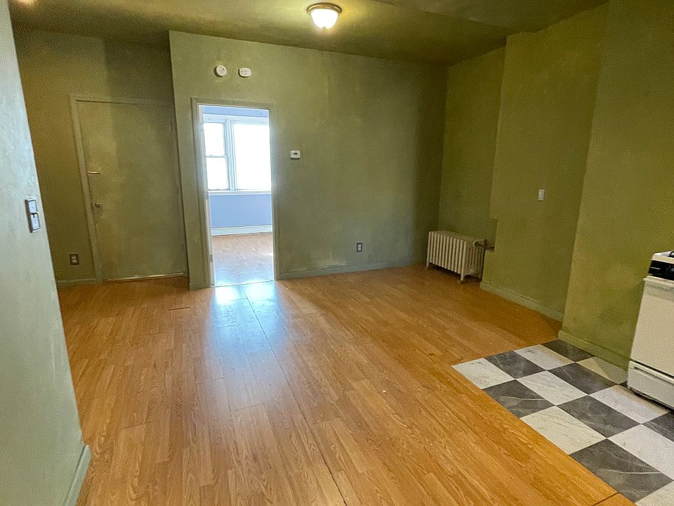 1st image of 797 Meeker Ave #1