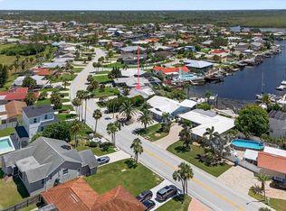 3818 Topsail Trl, New Port Richey, FL 34652