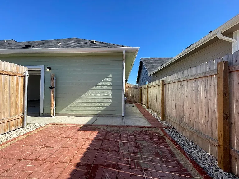 340 Kenai Dr — Photo 19
