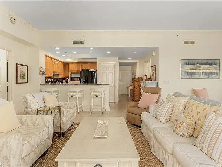 2728 Tiburon Blvd E #A-401 — Photo 5