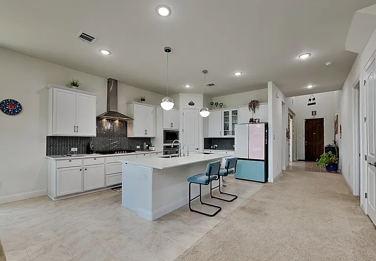 2931 Genevieve Ln — Photo 7