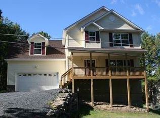 102 Park Ln, East Stroudsburg, PA