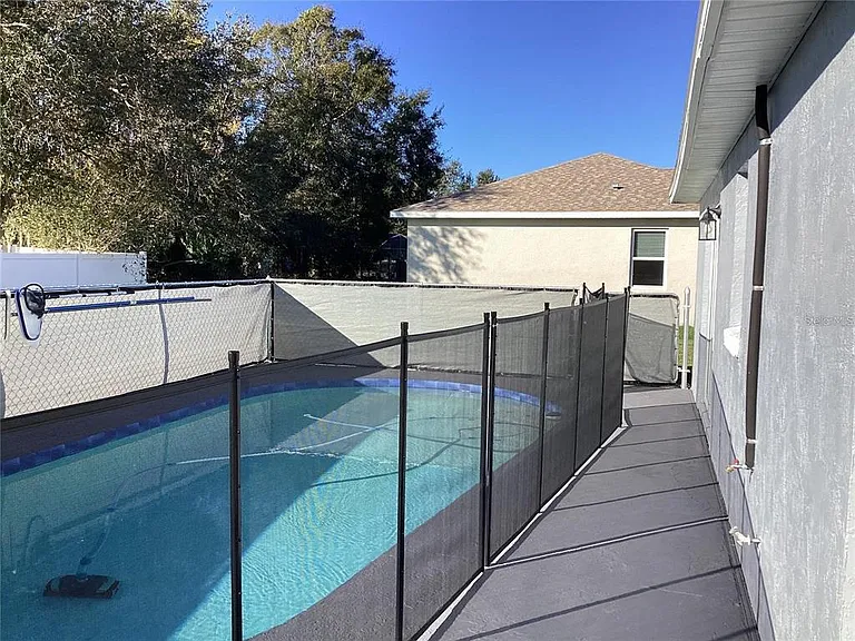 543 Cardinal Dr — Photo 46