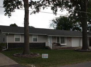 620 E North Ave, Effingham, IL 62401