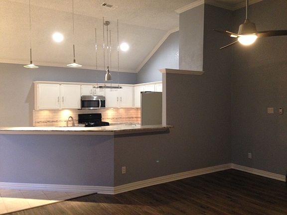 2nd image of 2014 Stillwater Dr