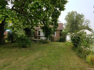 528 Kennon Rd, Rockford, IL 61109