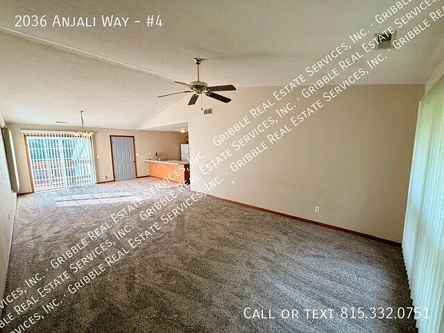 2 bedroom, 2 bath apartment w/ garage in Machesney Park — Photo 2