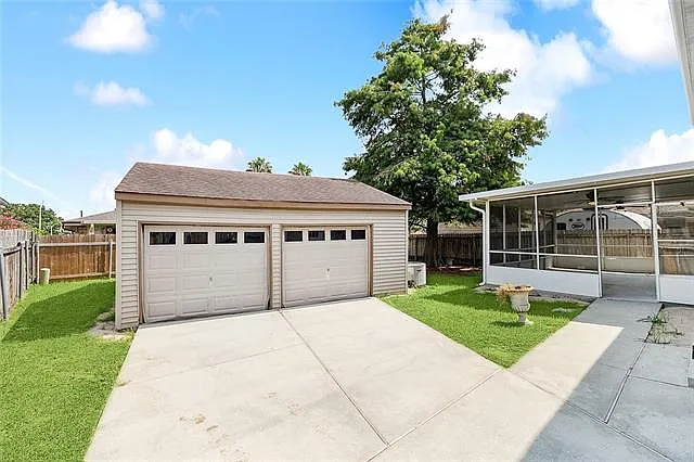 64 Osborne Ave — Photo 20