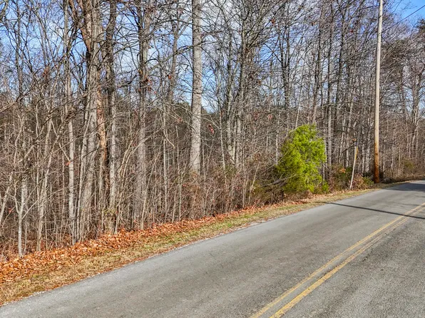 1470 Cedar School Rd, Dandridge, TN 37725