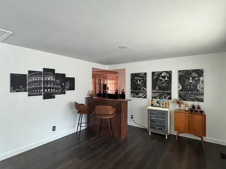 1083 E Fremont Cir N — Photo 18