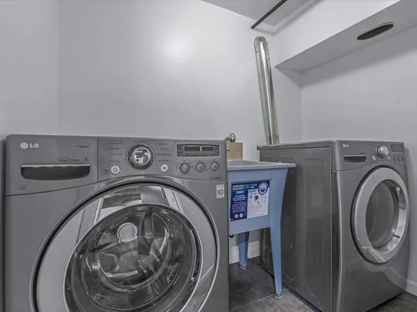 1324 Eastern Parkway image 25 of 37