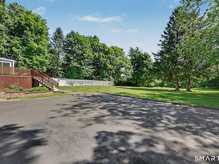 130 W Norwalk Rd — Photo 38