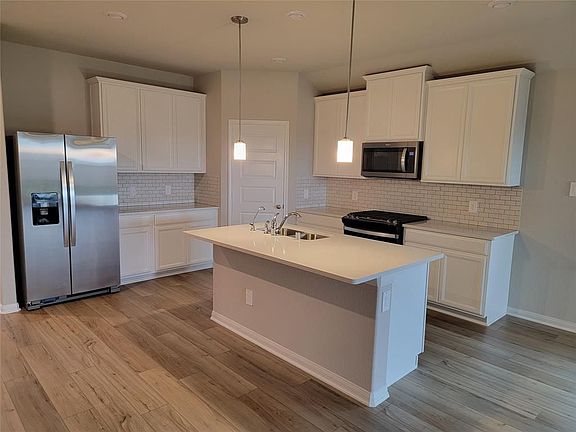 2nd image of 10815 Sugar Pine Ln
