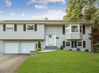 3 Sherry Rd, East Brunswick, NJ 08816