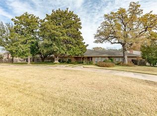 4605 Kelly Elliott Rd, Arlington, TX 76017