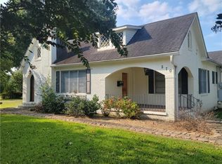 270 E Waddil St, Marksville, LA 71351