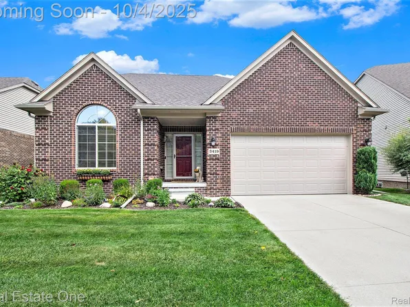 3419 Hawk Woods Cir Unit 3, Auburn Hills, MI 48326