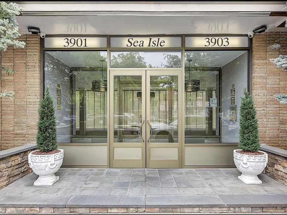 3901 Nostrand Ave #1U