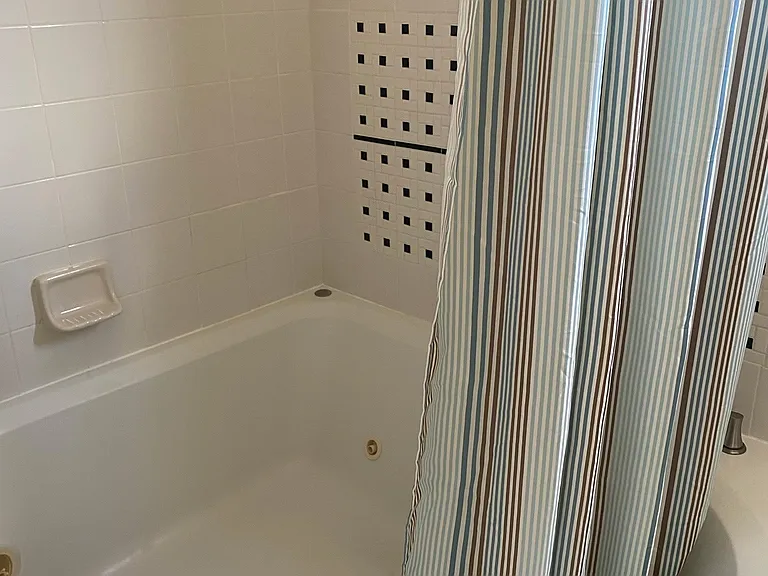 435 E Stardust Dr — Photo 3