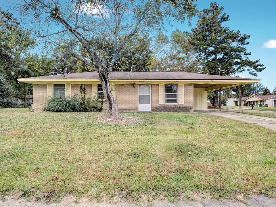 1st image of 14 Bonnie Park Dr