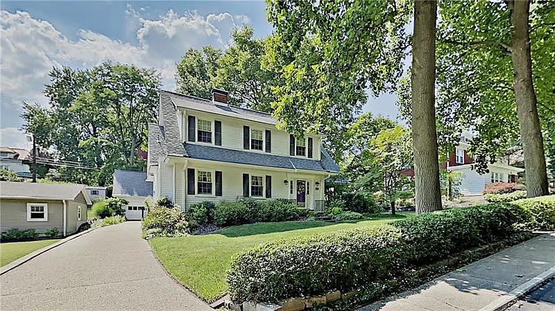 28 Banbury Ln photo 1