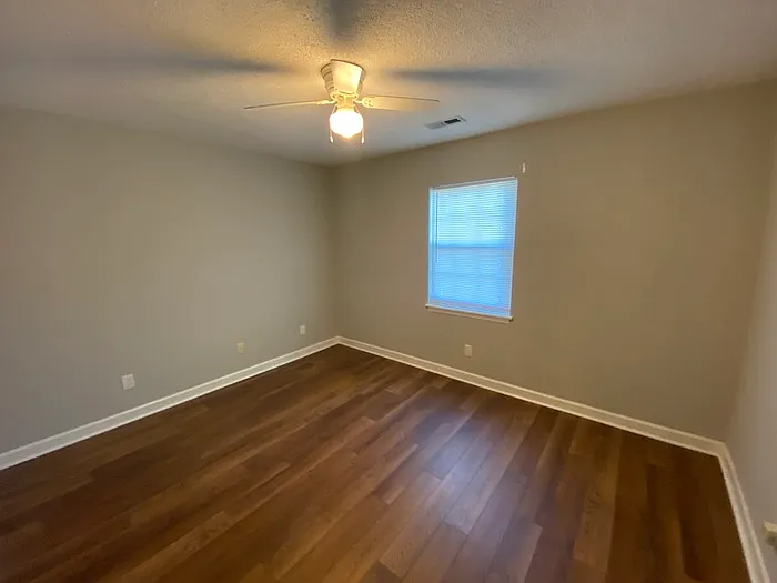 4326 Belcher St #B — Photo 5