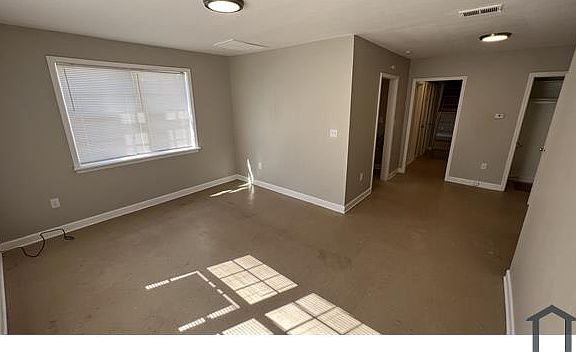 3rd image of 1081 Garland St