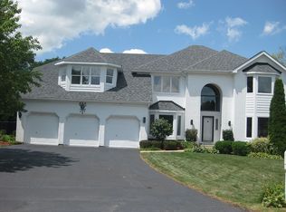 28W370 Picardy Ct, Winfield, IL 60190