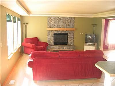 2nd image of 301 Angeline Ave