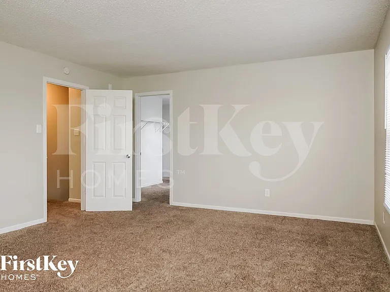 6140 Monteo Dr — Photo 7