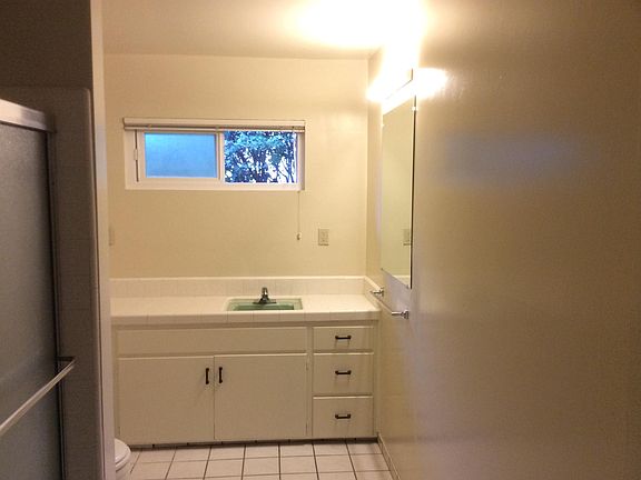 5th image of 14311 Elva Ave