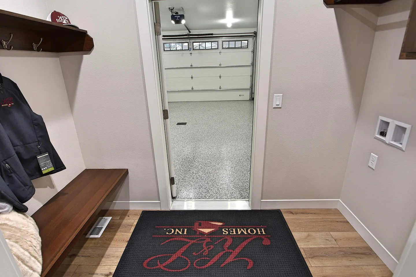 2 bed, 1318 sqft, $2,650 — Photo 3