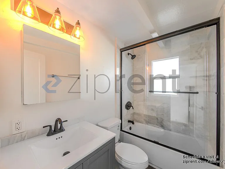 3937 Redwood Ave #A — Photo 11