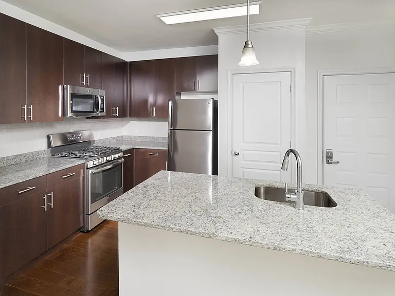 Sullivan Place — Photo 19