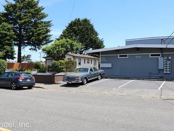4th image of 4043 Williams St #4
