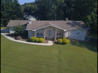 1180 Fairfield Dr, Marietta, GA 30068