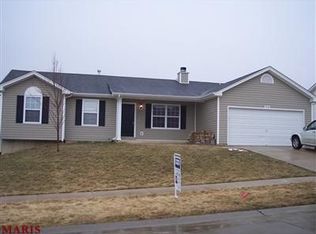 1846 Somerset Hollow Ln, Wentzville, MO 63385