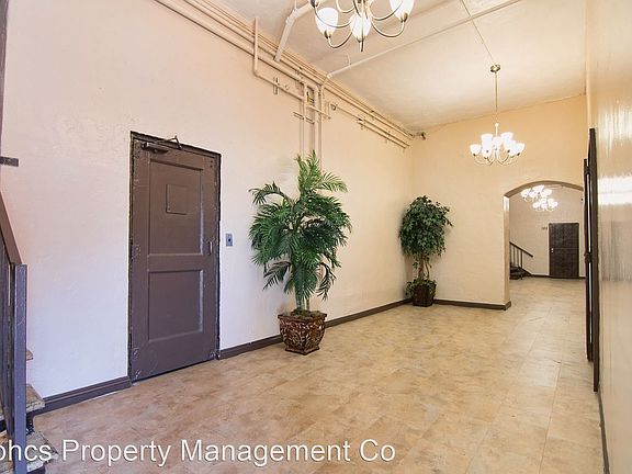 3rd image of 5233 Monte Vista St APT 305