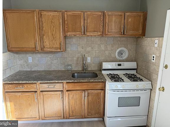 4th image of 6367 Marsden St