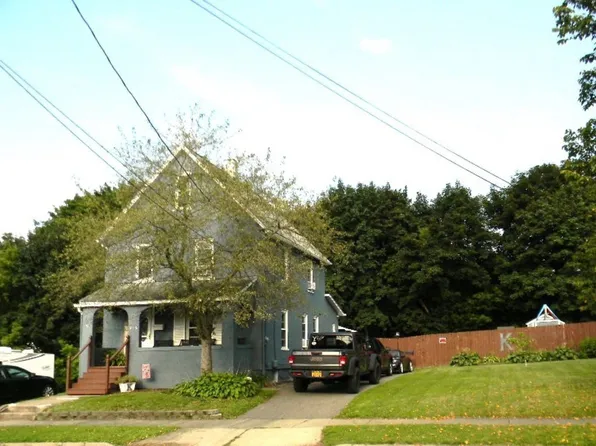 216 N Roosevelt Ave, Endicott, NY 13760