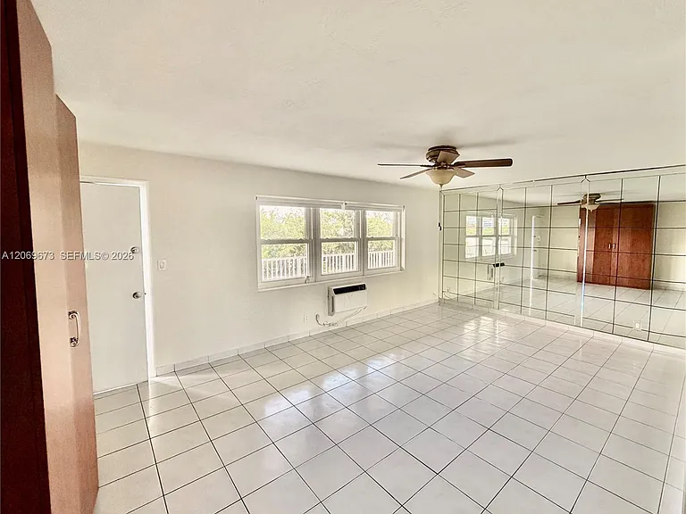 3922 NE 166th St #S306 — Photo 3