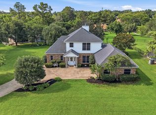 303 Kiowa Dr W, Lake Kiowa, TX 76240