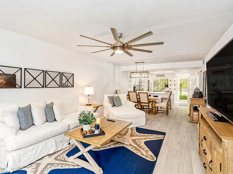 3001 Sandpiper Bay Cir — Photo 9