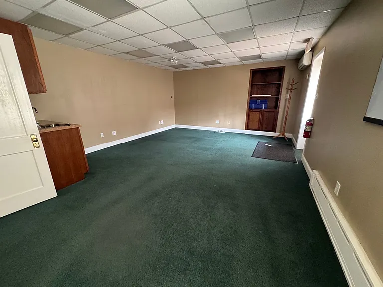 115 E Broad St — Photo 6