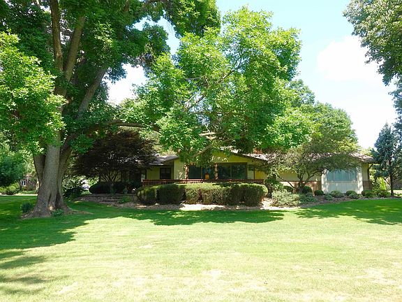3rd image of 179 Seminole Dr